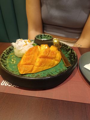 Mango sticky rice at Vegan Pranakhon in Bangkok