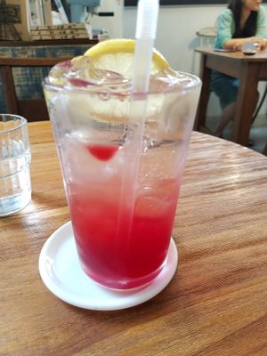 Korean five flavor berry (omija) lemonade at Cook and Book 쿡앤북 in Seoul