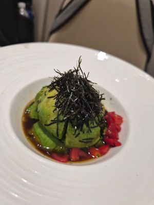 Avocado salad at Buddha -菩茶 in Dali