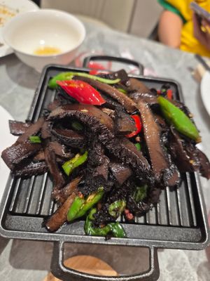 Wild big white chicken Fir at Buddha -菩茶 in Dali