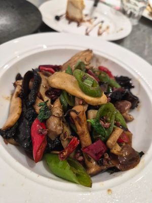 Wild mushroom platter at Buddha -菩茶 in Dali