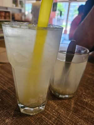 Hot & Cold Barley ~ 28/9/23 at Zhenyi Veggie Place 真一素食坊 in Northeast Singapore