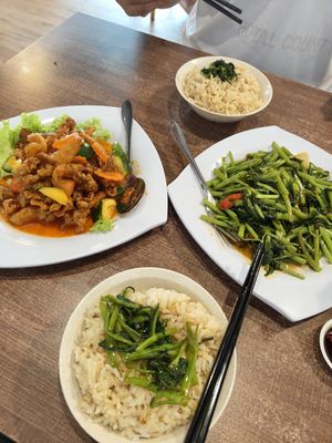 Good for 2pax ~ 15/8/24 at Zhenyi Veggie Place 真一素食坊 in Northeast Singapore