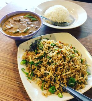 Sambal Petai Fried Rice and Curry ‘Chicken’ with Rice at Zhenyi Veggie Place 真一素食坊 in Northeast Singapore
