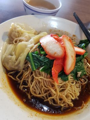 Wanton noodles at Zhenyi Veggie Place 真一素食坊 in Northeast Singapore