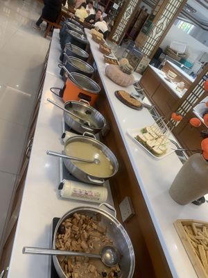 Soups and congee  at Shanbenzhai Vegetarian Cafeteria in Qujing