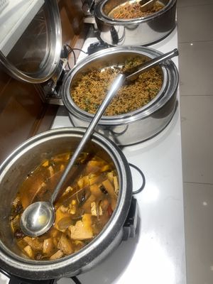 Assorted fried noodles   at Shanbenzhai Vegetarian Cafeteria in Qujing