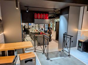 Superbe decor at Yuku Ramen in Le Mans