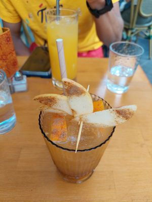 Pumpkin mocktail, kéfir de pomme at Enzyme in Montpellier