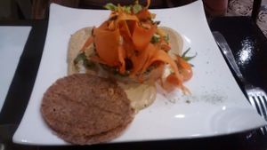 Raw vegetable curry at 42 Degrés in Paris