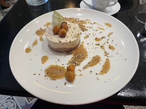 Entremet Poire Chocolat  at 42 Degrés in Paris