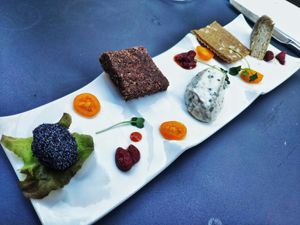 Cheeses platter at 42 Degrés in Paris