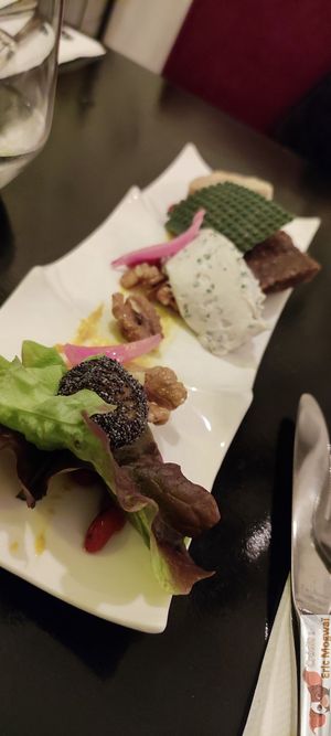 Raw vegan cheese at 42 Degrés in Paris