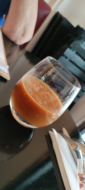 Juice extractor at 42 Degrés in Paris