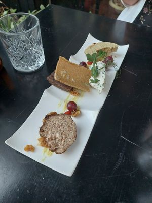  at 42 Degrés in Paris