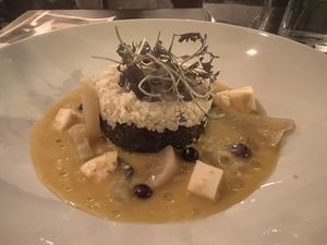 Jackfruit, seaweed, cauliflower rice  at 42 Degrés in Paris