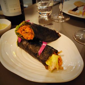 Kimchi rolls at 42 Degrés in Paris
