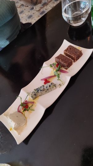  at 42 Degrés in Paris