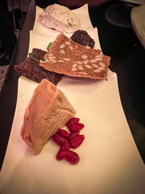 Dégustation des 3 Frawmages  at 42 Degrés in Paris