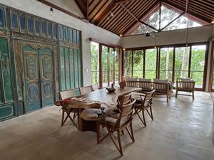 Plenty of space in our 3bedroom villa to hang out with friends and family at The Jungle Nook - Harmony Hill in Tampaksiring