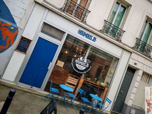 Facade at Houmous Jo in Montreuil