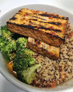 Chili-glazed tofu bowl (takeout) at Urban Plates in Sacramento