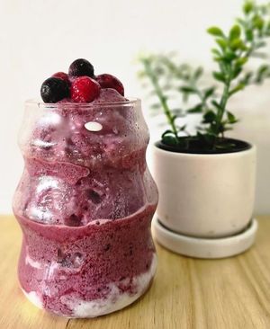 Berry Smoothie at Cheeva Health Cafe in Chiang Mai