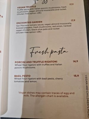 Vegan menu - bottom half at Totale Pizzeria Alvalade in Lisbon