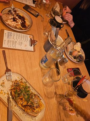 Alle at Weidenkantine in Hamburg