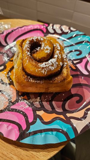 Maple roll at Mr Cinnamon in Naples
