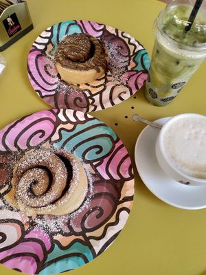  at Mr Cinnamon in Naples