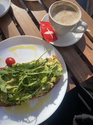 Avocado sandwich + Cappuccino with oat milk   at Yanetta in Porto