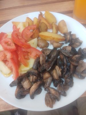 Veggie brunch crunch. at Yanetta in Porto