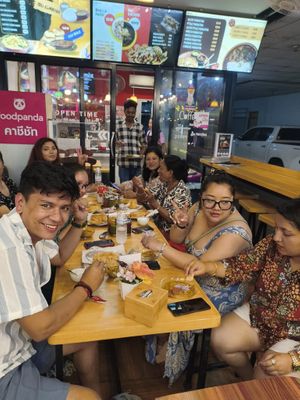 Happy Customers  at KASHI CHAAT in Pattaya