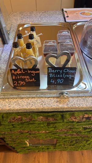  at Constantins Bowl House in Modling