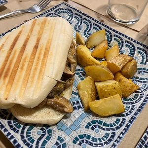 Bocadillo cubanito de setas  at Mestiça NewClassic in Cordoba