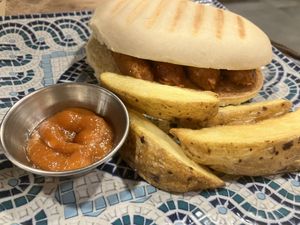 Bocata de chorizo vegetal  at Mestiça NewClassic in Cordoba