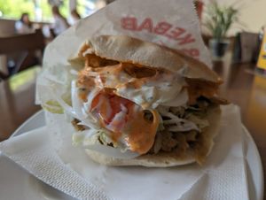 Seitandöner vegan mit scharfer Soße at Dilgelay in Stuttgart