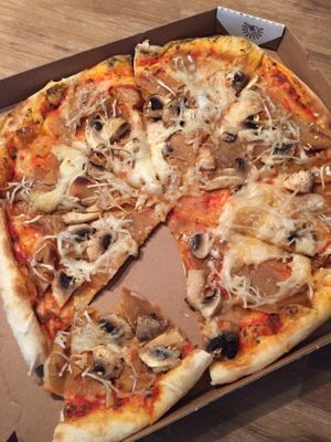 Vegan Döner Pizza  at Dilgelay in Stuttgart