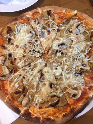 Döner Pizza Funghi at Dilgelay in Stuttgart