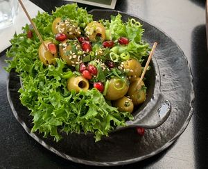 Vorspeise Oliven 🫒 🥰  at Das Reiskorn in Stuttgart