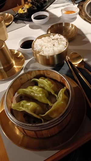 Ravioli alle verdure e riso bianco at Ristorante Chingu BBQ in Treviso