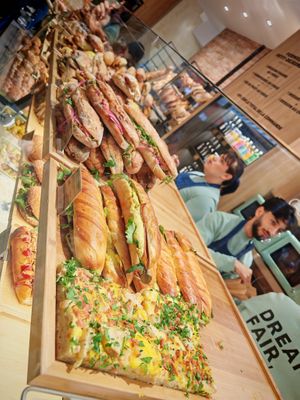 Sandwich at Land & Monkeys - Les Halles in Paris