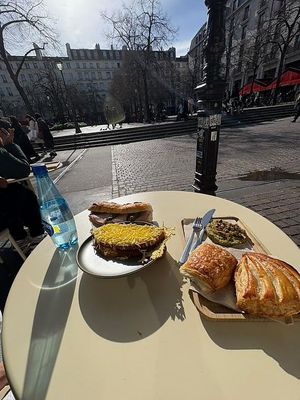  at Land & Monkeys - Les Halles in Paris