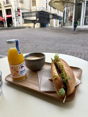 Perfect.    at Land & Monkeys - Les Halles in Paris