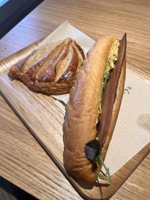 Muy bueno, recomendable   at Land & Monkeys - Les Halles in Paris