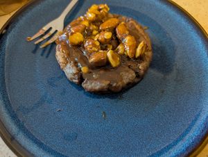 Peanut caramel chocolate cookie at Land & Monkeys - Les Halles in Paris