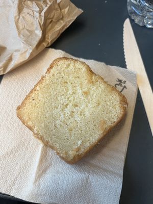 Part De Cake Citron  at Land & Monkeys - Les Halles in Paris