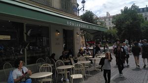 Terraza con encanto at Land & Monkeys - Les Halles in Paris