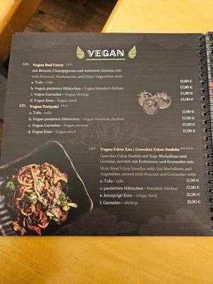 Vegane Seite auf der Speisekarte at Xin Chao 24 in Cologne